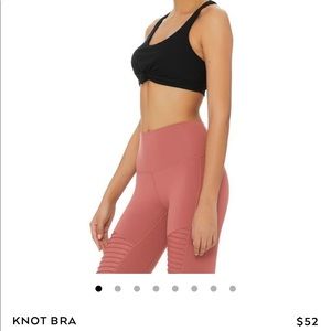 NWT! Alo Yoga